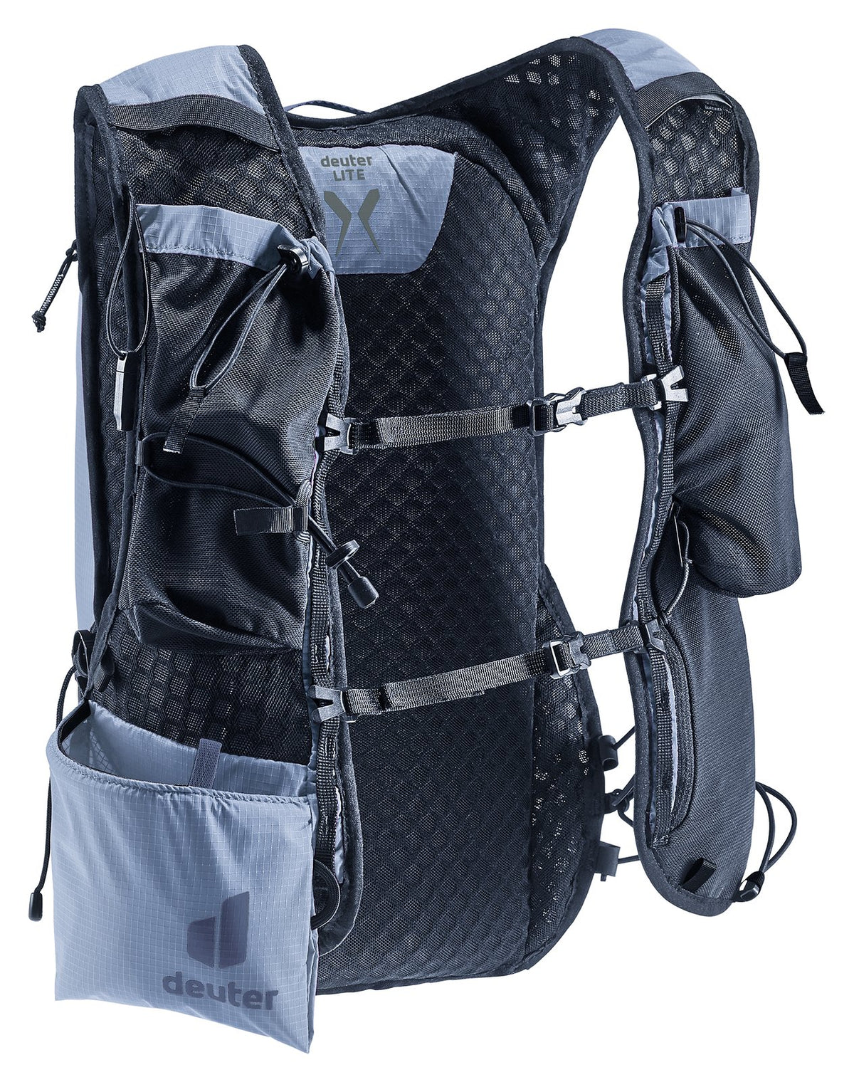 Deuter Ascender 7 in Polar, front of the vest harness with sternum straps and pouches