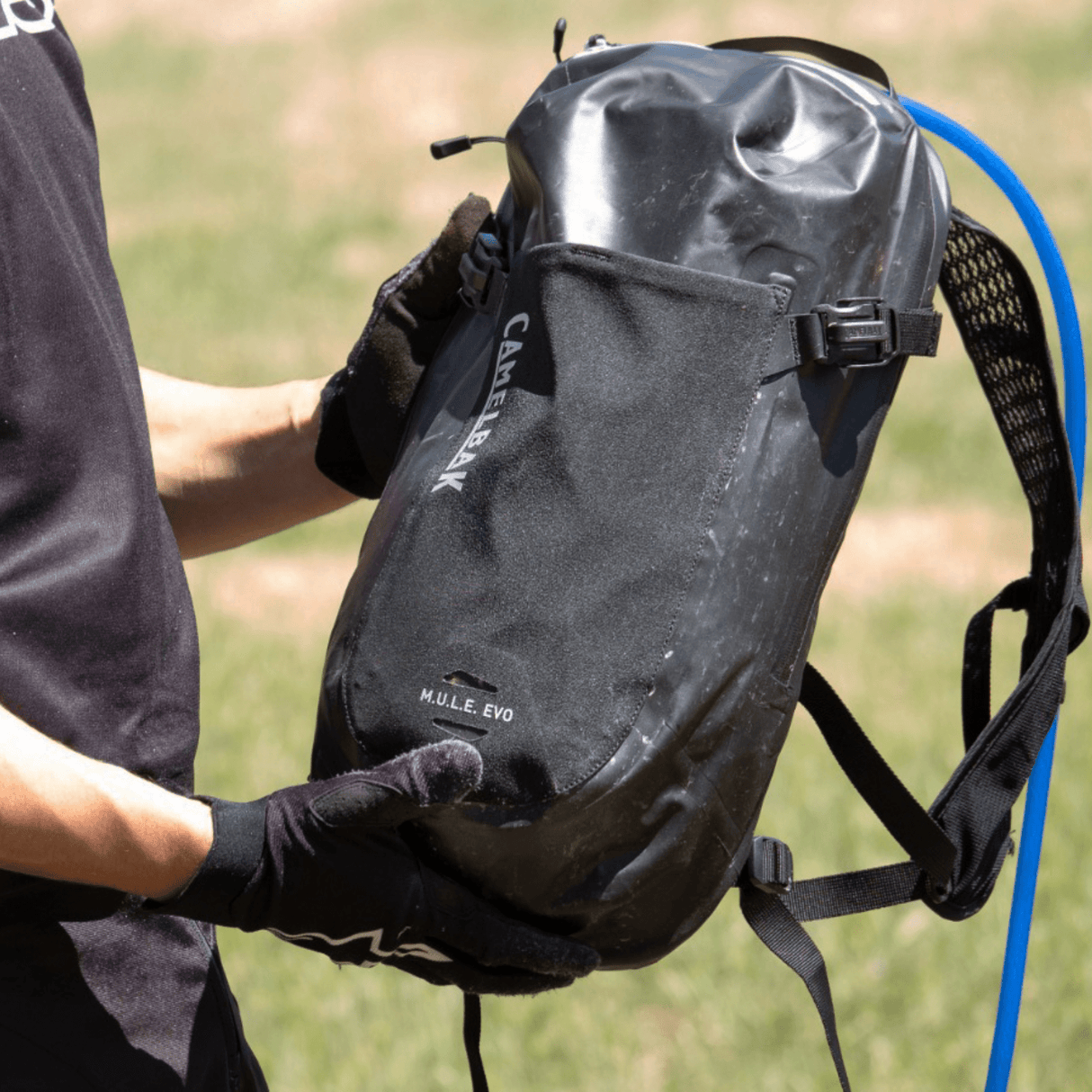 Camelbak Hydration Pack Bike Black/Silver M.U.L.E Evo 12 CB2519002000