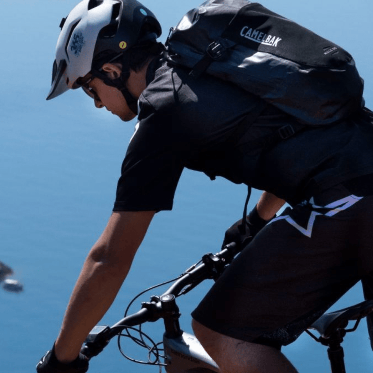 Camelbak Hydration Pack Bike Black/Silver M.U.L.E Evo 12 CB2519002000