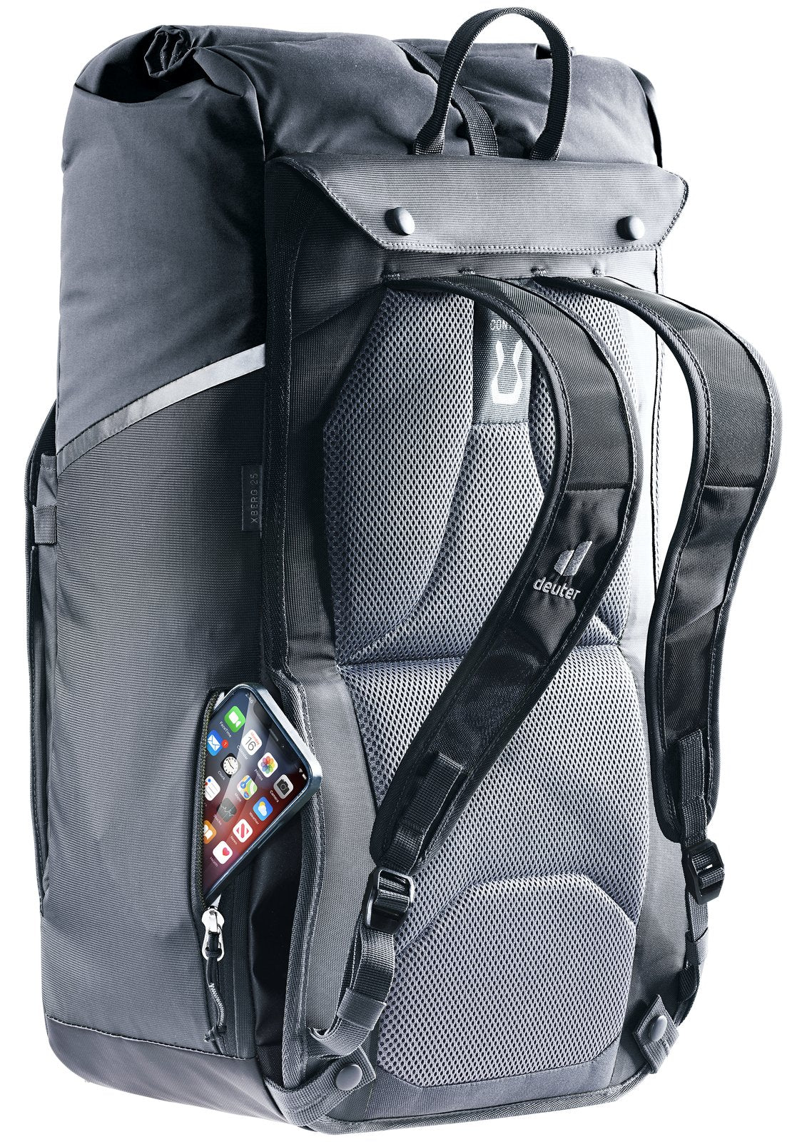 Deuter Xberg 25 with a phone in the side smartphone pocket