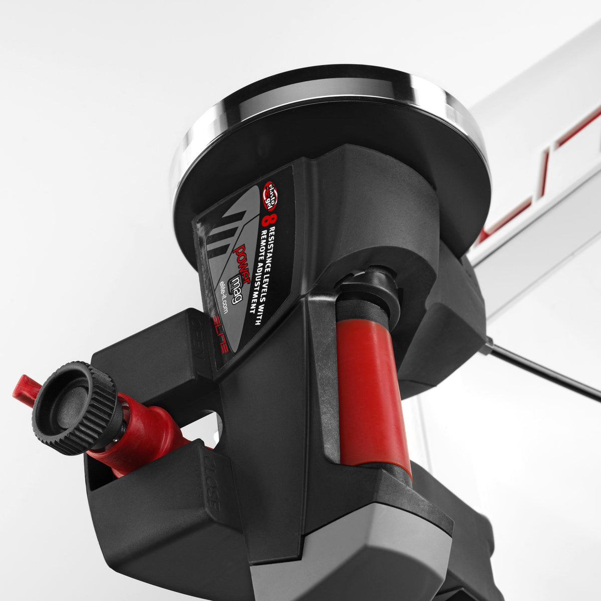 Close-up of the Qubo Power Mag unit labelled 8 resistance levels with remote adjustment