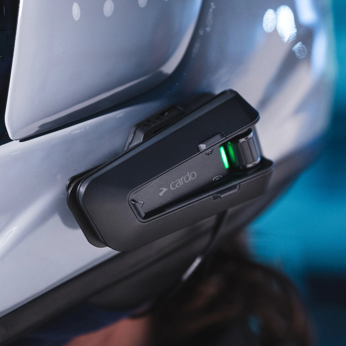 Cardo Packtalk Pro Helmet Intercom - Single 2