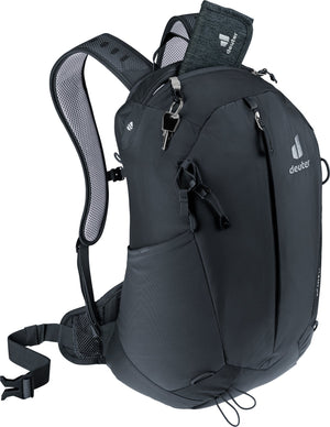Deuter AC Lite 17 in Black with a small pouch in the open top pocket and keys on the key clip