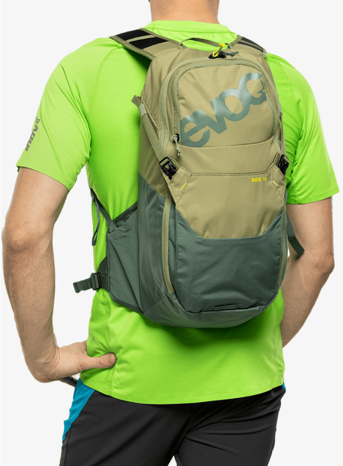 Evoc Hydration Pack Bike Light Olive Ride 16 EV100320303