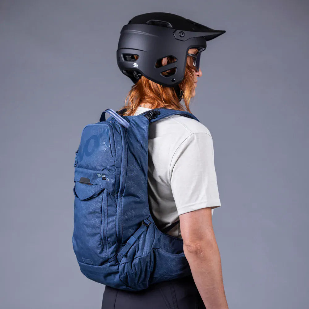 Evoc Hydration Pack Bike Trail Pro 16 Backpack
