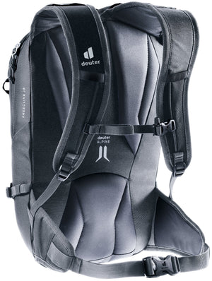 Deuter Freecline 15 rear three-quarter view of the shoulder straps and sternum strap