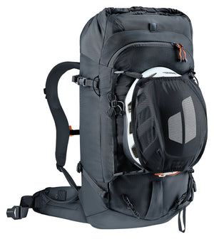 Deuter Freescape Lite 24 SL with a helmet in the detachable mesh helmet holder