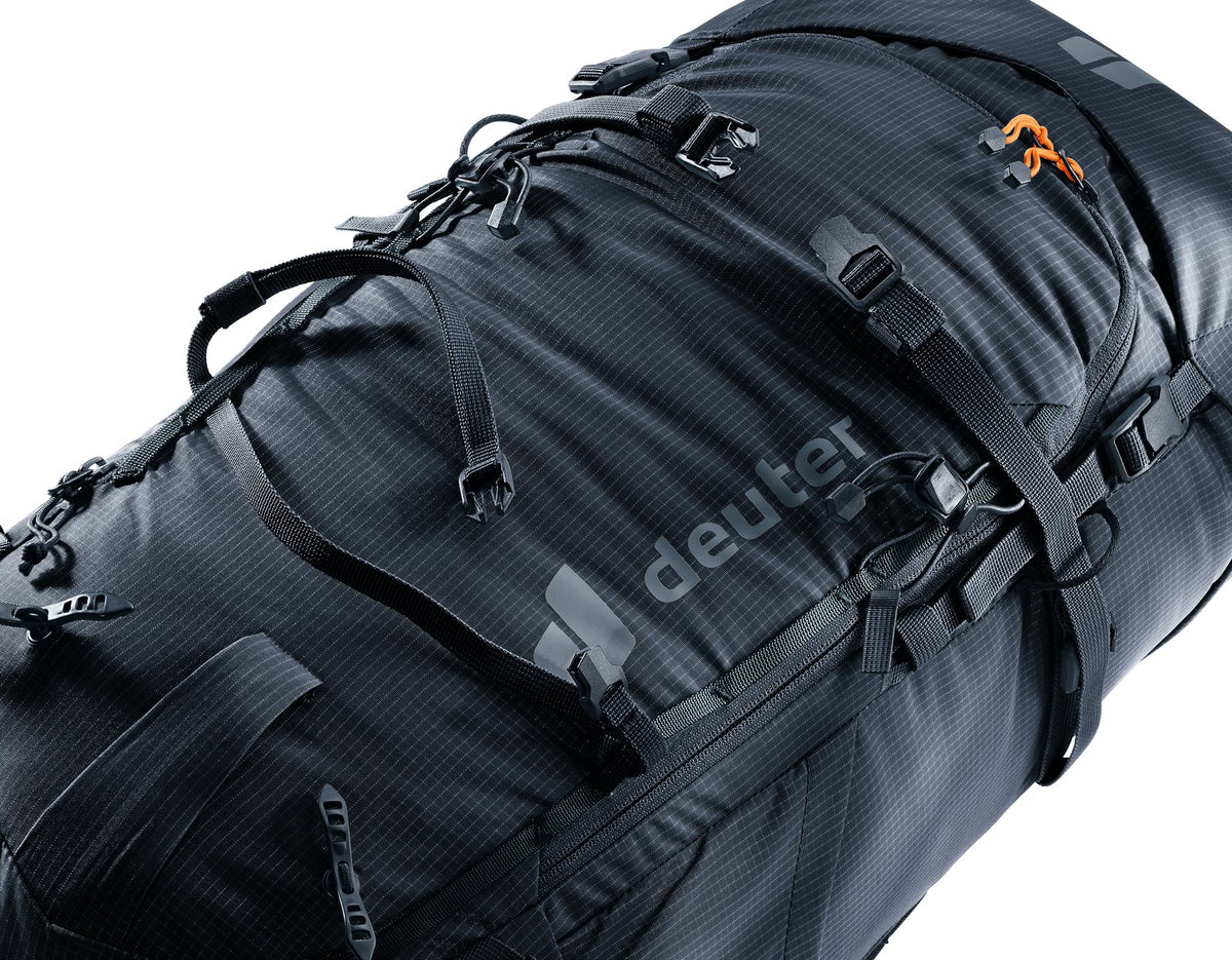 Close-up of the Deuter Freescape Tour 30 SL lid, straps and front pocket zip