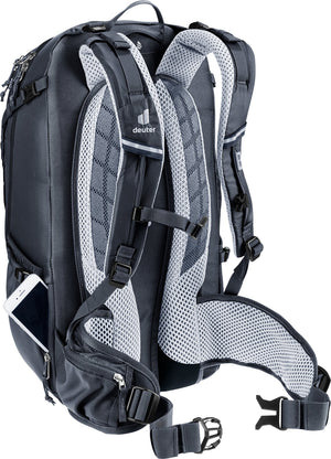 Deuter Trans Alpine 30 with a phone in the side smartphone pocket
