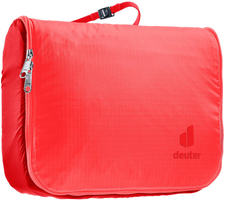 Deuter Wash Center Lite II in Poppy Crimson, bright red, closed